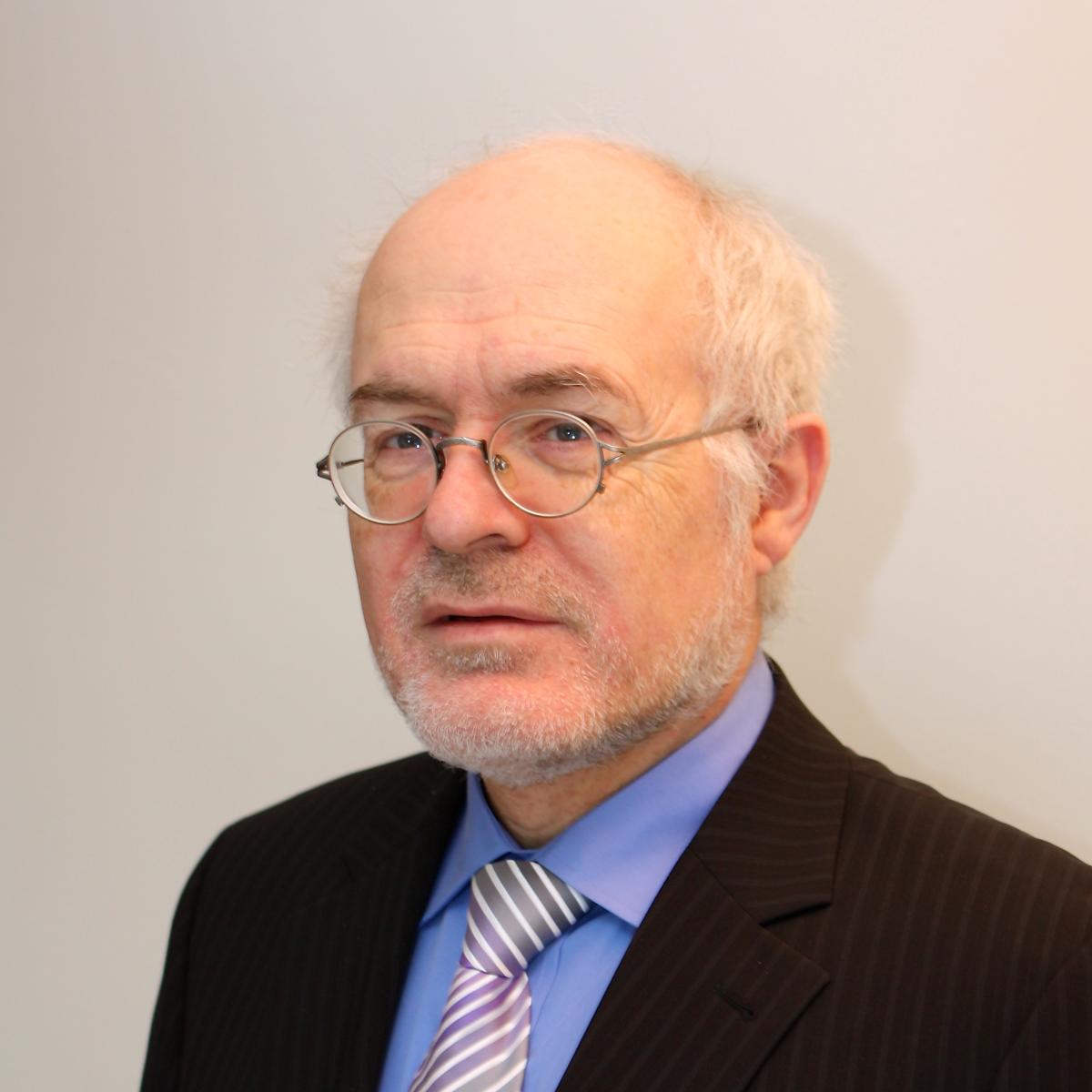 Prof. em. Dr.  Hubert Kaeslin