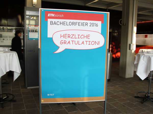 Vergrösserte Ansicht: Bachelorfeier 2016