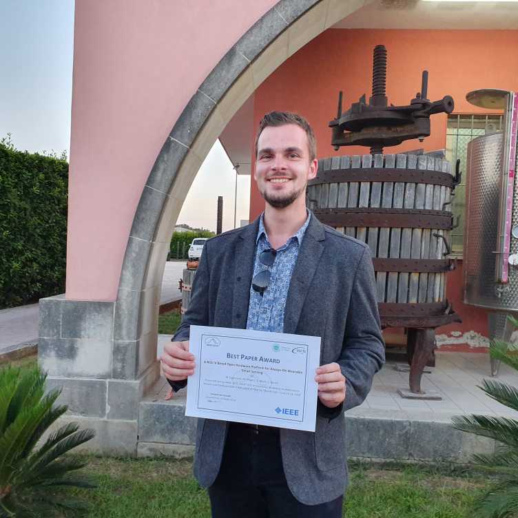 Manuell Eggimann wins the best paper award at IWASI.