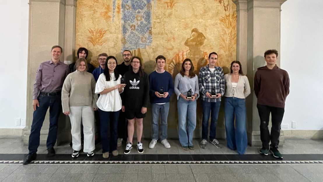 Enlarged view: Prof. Christian Franck with the award winners.