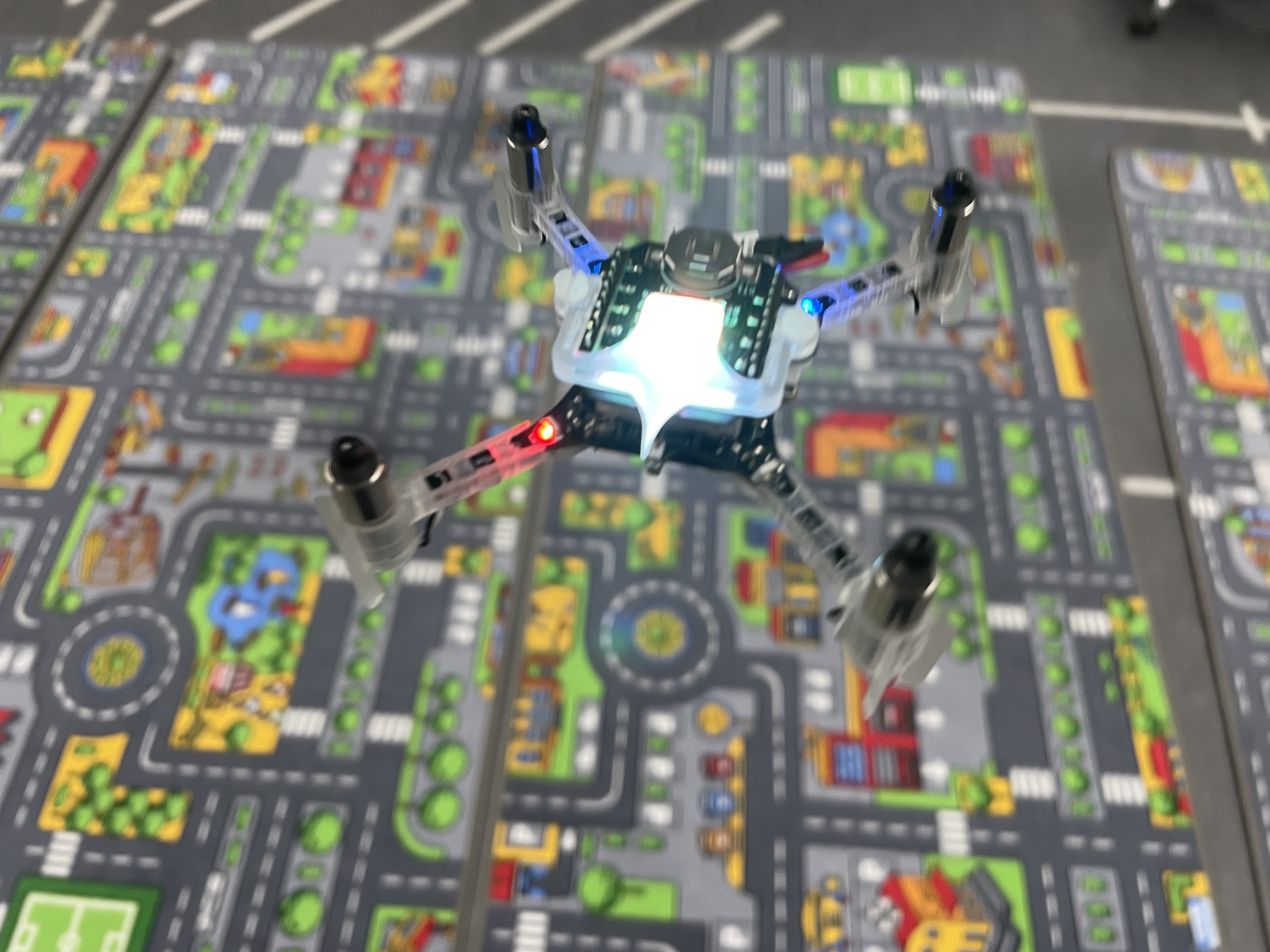 It works: Crazy-Flie-drone in flight.