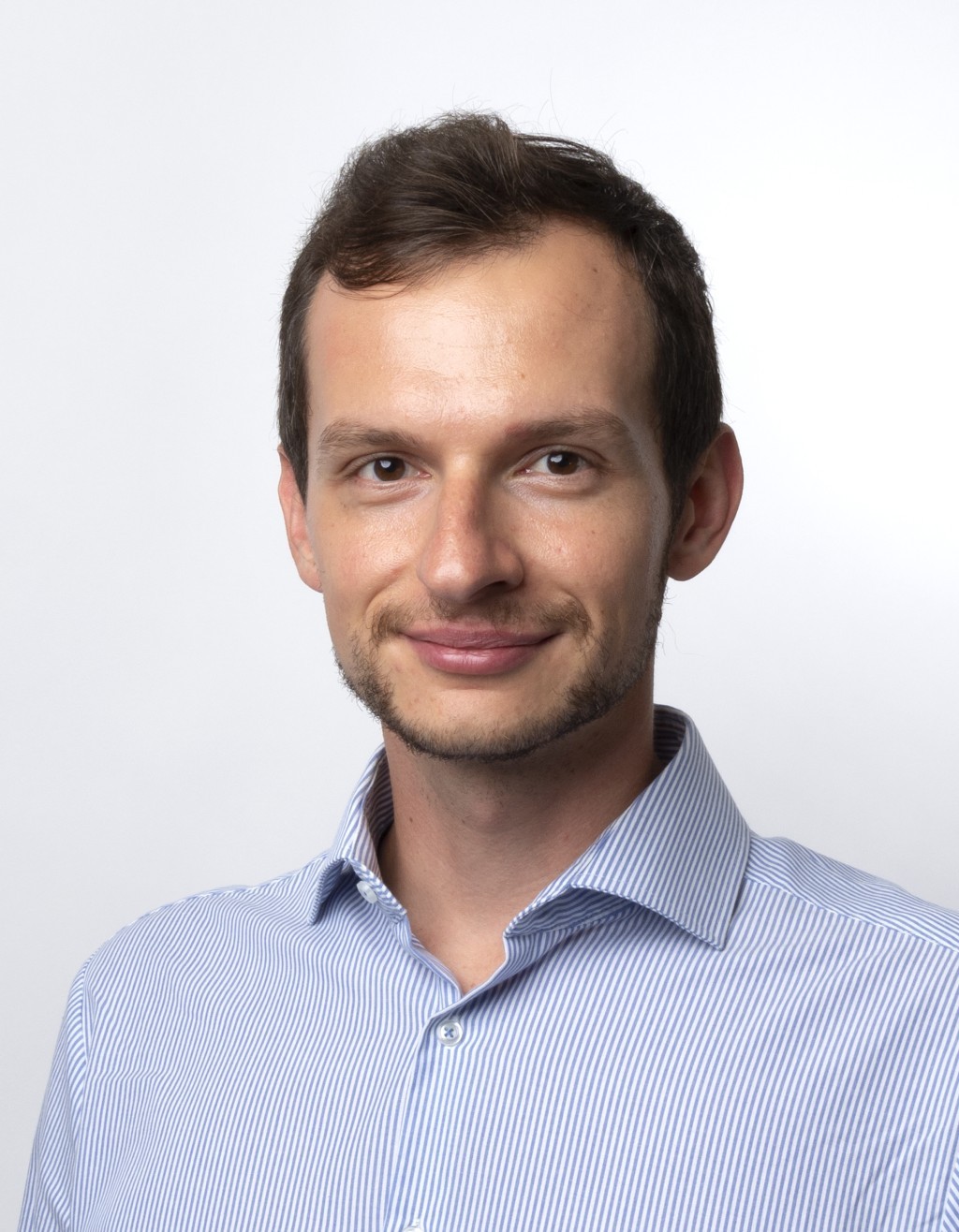 Dr.  Ondrej Sefl